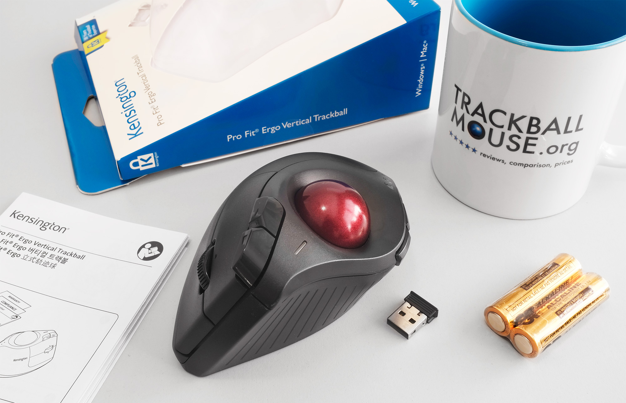 Kensington Pro Fit Ergo Vertical Wireless Trackball packaging